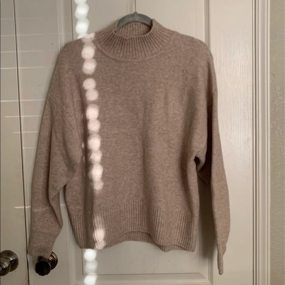 H&M Sweater